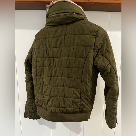 Army Green Light Puffer Jacket - Picture 2 of 7